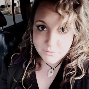 Meet your Posher, Alisa